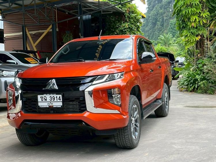 รถ Mitsubishi Triton 2.4 GT Premium 4WD สี ส้ม