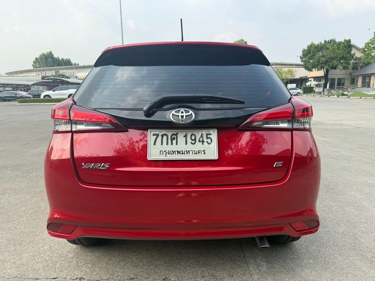 Toyota Yaris 2018 1.2 E Sedan เบนซิน ไม่ติดแก๊ส เกียร์อัตโนมัติ แดง รูปที่ 4