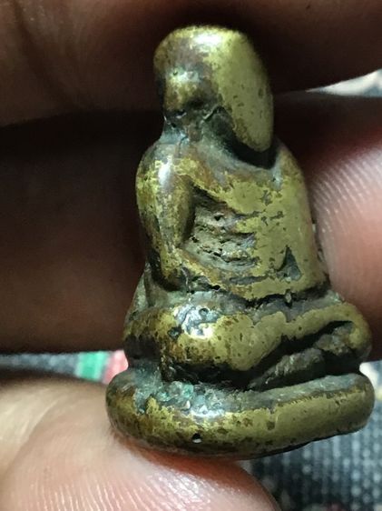 หลวงพ่อเงินพิมพ์ขี้ตา เก่าดูดีแบ่งบูชา รูปที่ 5