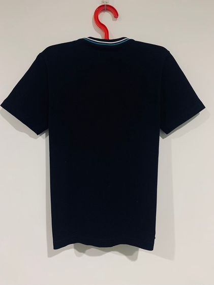 เสื้อยืด FRED PERRY แท้ 💯 size S ขนาดอก 20 ยาว 27 นิ้ว สภาพใหม่มาก สีดำสนิท ทรงสวย ดีเทลคอสวย เนื้อผ้านิ่มมาก หายากน่าสะสมครับ รูปที่ 7