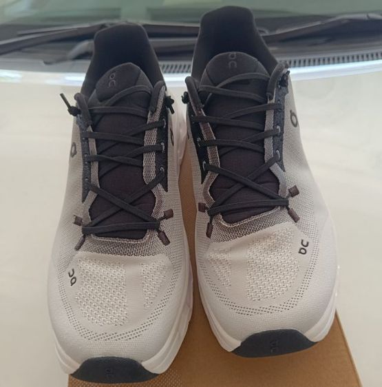 ขาย On Cloud tilt Black ivery ดำ-ขาว size 43-275cm ของใหม่  สั่งมาแล้วใหญ่ไป หน่อย รูปที่ 2