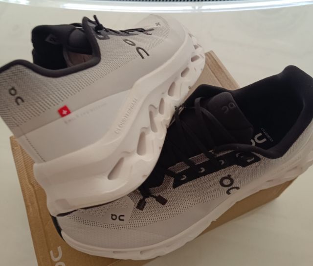 ขาย On Cloud tilt Black ivery ดำ-ขาว size 43-275cm ของใหม่  สั่งมาแล้วใหญ่ไป หน่อย รูปที่ 5