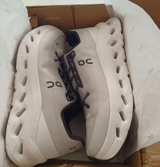 ขาย On Cloud tilt Black ivery ดำ-ขาว size 43-275cm ของใหม่  สั่งมาแล้วใหญ่ไป หน่อย รูปที่ 6