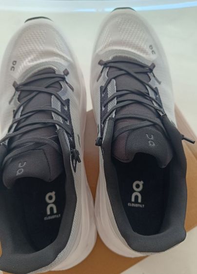 ขาย On Cloud tilt Black ivery ดำ-ขาว size 43-275cm ของใหม่  สั่งมาแล้วใหญ่ไป หน่อย รูปที่ 3