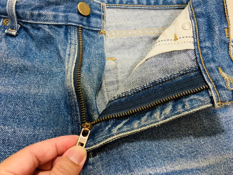 กางเกงยีนส์ Cathartt แท้ 💯 size ป้าย 31 32 วัดจริง ขนาด เอว 29-33 ใส่ได้ ยาว 18 นิ้ว สภาพเซอร์เดิม เฟดขึ้นสวย หายากน่าสะสมครับ รูปที่ 6