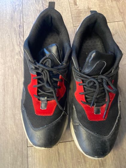 รองเท้าวิ่ง