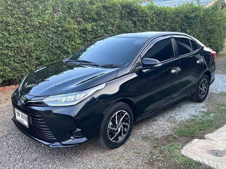 Toyota Yaris ATIV 2020 1.2 Sport Sedan เบนซิน ไม่ติดแก๊ส เกียร์อัตโนมัติ ดำ รูปที่ 2