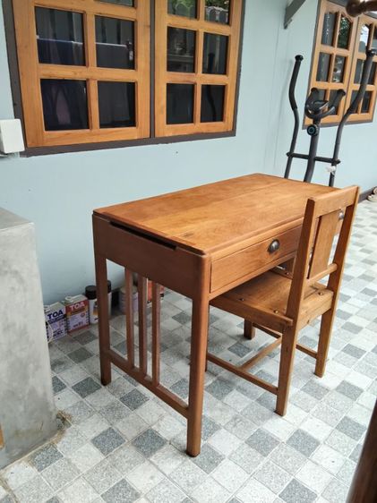 โต๊ะพร้อมเก้าอี้ไม้สัก รูปที่ 9