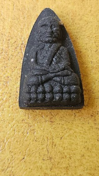 พระเครื่อง รูปที่ 2