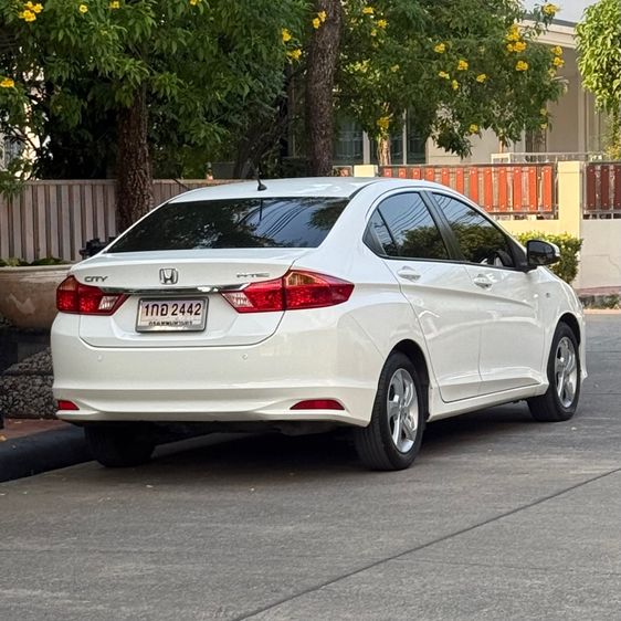 Honda City 2015 1.5 V i-VTEC Sedan เบนซิน ไม่ติดแก๊ส เกียร์อัตโนมัติ ขาว รูปที่ 3