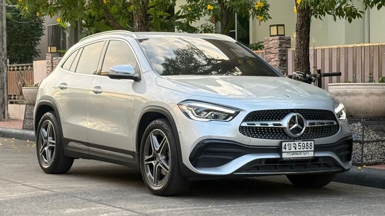 รถ Mercedes-Benz GLA-Class GLA200 สี เทา