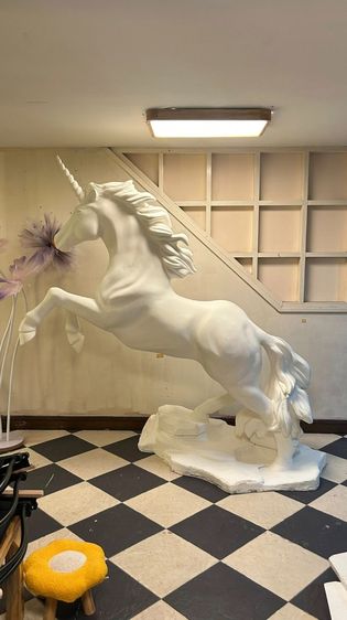 งานปั้นม้ายูนิคอร์น ขนาดใหญ่ รูปที่ 3