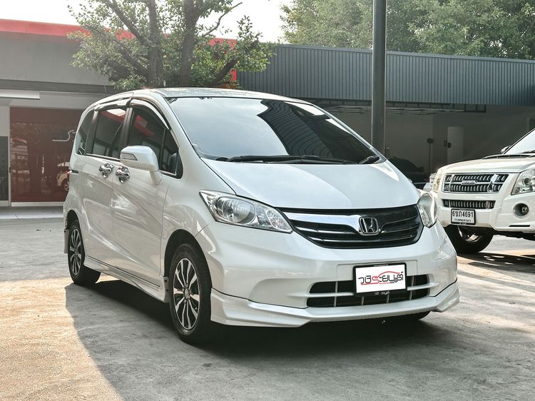 Honda Freed 2016 1.5 E Utility-car เบนซิน เกียร์อัตโนมัติ ขาว รูปที่ 3