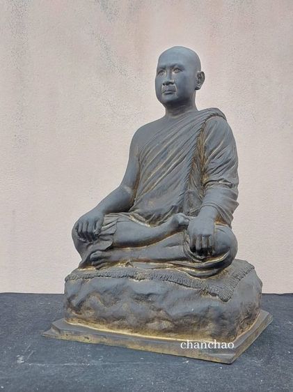 พระบูชาหลวงพ่อชาญณรงค์ อภิชิโต หน้าตัก 12 นิ้ว  ฐาน 13 นิ้ว สูง 22 นิ้ว รูปที่ 4