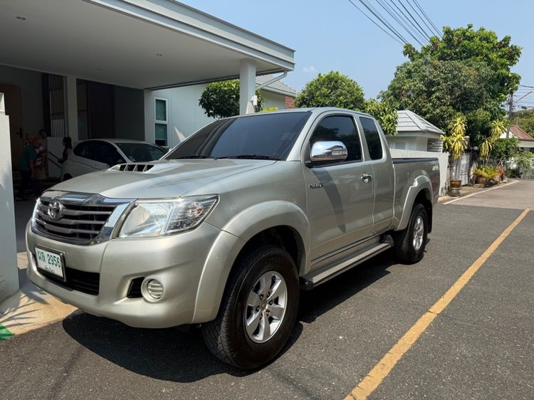 Toyota Hilux Vigo 2013 2.5 Prerunner E Pickup ดีเซล ไม่ติดแก๊ส เกียร์ธรรมดา บรอนซ์ทอง รูปที่ 3