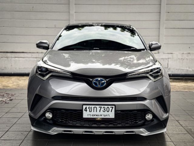 Toyota C-HR 2018 1.8 Hybrid Hi Sedan เบนซิน เกียร์อัตโนมัติ เทา รูปที่ 2