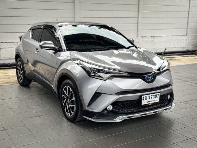 รถ Toyota C-HR 1.8 Hybrid Hi สี เทา