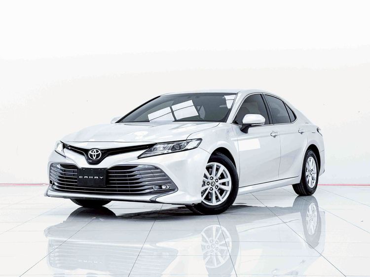 รถ Toyota Camry 2.0 G สี เทา