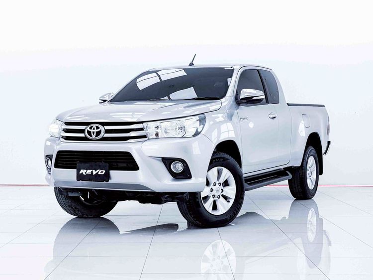 รถ Toyota Hilux Revo 2.4 E Prerunner สี เทา