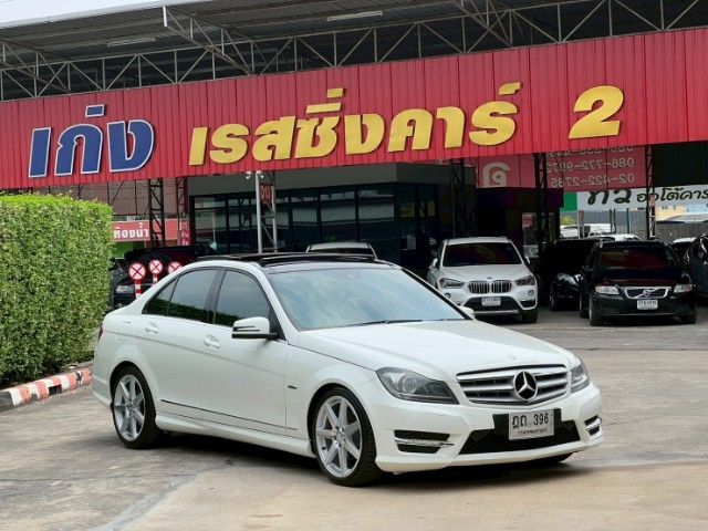รถ Mercedes-Benz C-Class C180 AMG สี ขาว