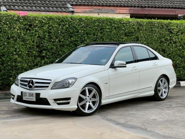 Mercedes-Benz C-Class 2011 C180 AMG Sedan เบนซิน ไม่ติดแก๊ส เกียร์อัตโนมัติ ขาว รูปที่ 2