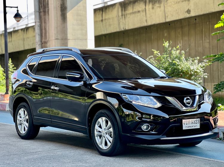 Nissan X-Trail 2016 2.0 V 4WD Utility-car เบนซิน ไม่ติดแก๊ส เกียร์อัตโนมัติ ดำ รูปที่ 3