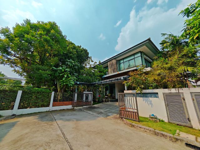 ขายบ้านเดี่ยว เศรษฐสิริ ศรีนครินทร์-พระราม 9 (หลังมุม) Setthasiri Srinakarin-Rama 9