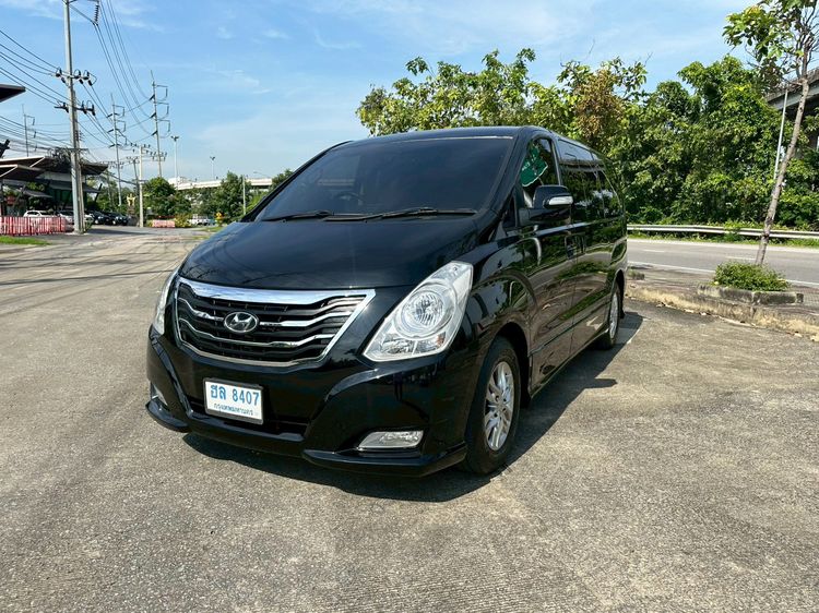Hyundai H-1  2014 2.5 Deluxe Van ดีเซล ไม่ติดแก๊ส เกียร์อัตโนมัติ ดำ รูปที่ 2