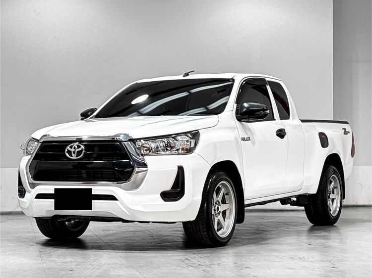 รถ Toyota Hilux Revo Smart Cab 2.4 Entry Z Edition สี ขาว