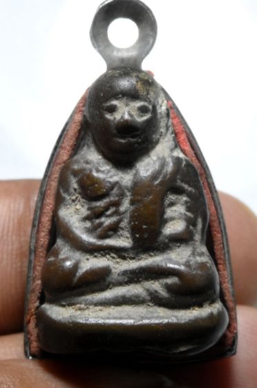 หลวงพ่อเงินพิมพ์ขี้ตา