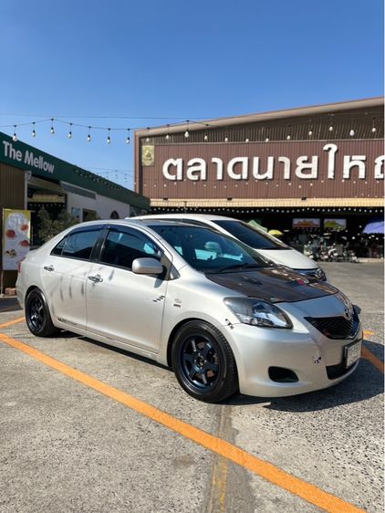 รถ Toyota Vios 1.5 E สี บรอนซ์เงิน