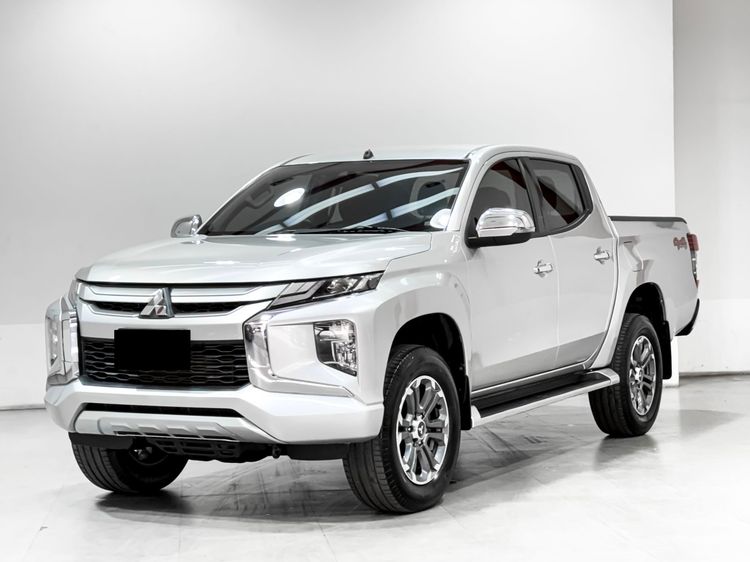 รถ Mitsubishi Triton 2.5 GLS 4WD สี บรอนซ์เงิน