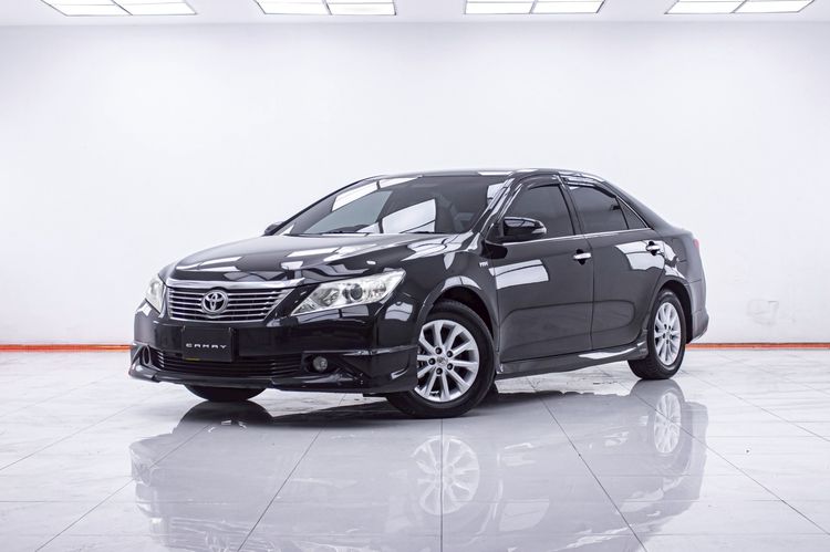รถ Toyota Camry 2.0 G Extremo สี ดำ