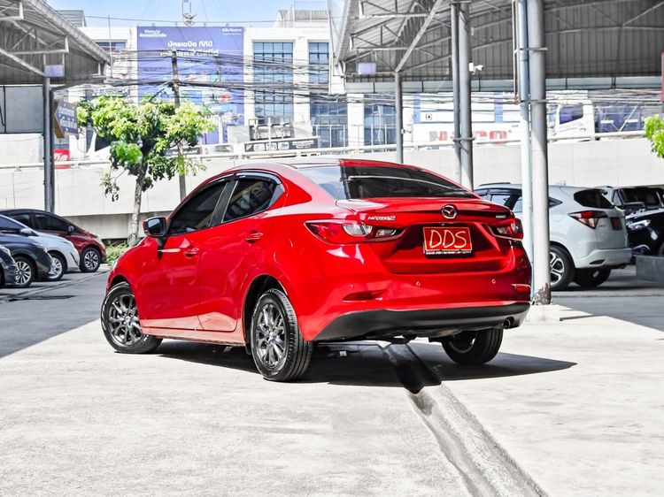 Mazda Mazda 2 2017 1.3 High Connect Sedan เบนซิน เกียร์อัตโนมัติ แดง รูปที่ 3