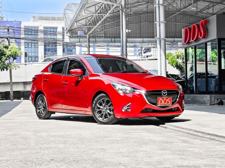 Mazda Mazda 2 2017 1.3 High Connect Sedan เบนซิน เกียร์อัตโนมัติ แดง รูปที่ 4