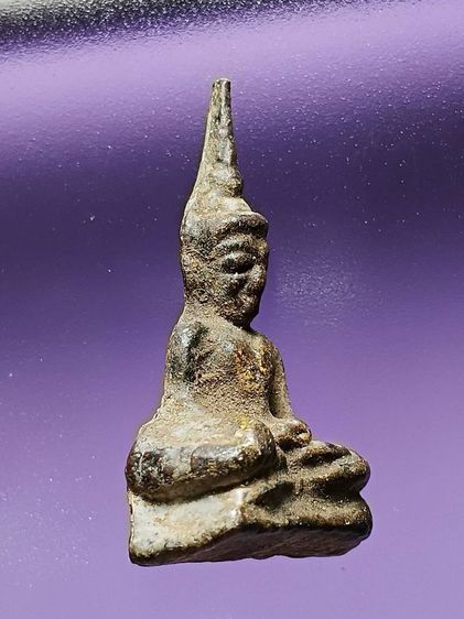 พระท่ากระดาน ขุดพบได้ที่กรุวัดเทวสังฆราม จ.กาญจนบุรี สภาพสวยมาก ผิวเดิมจากกรุ ไม่ผ่านการเช็ดล้าง เกศยาวสวยสมบูรณ์มาก ไม่หักไม่ซ่อม น่าใช้มาก รูปที่ 5