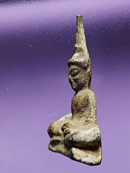 พระท่ากระดาน ขุดพบได้ที่กรุวัดเทวสังฆราม จ.กาญจนบุรี สภาพสวยมาก ผิวเดิมจากกรุ ไม่ผ่านการเช็ดล้าง เกศยาวสวยสมบูรณ์มาก ไม่หักไม่ซ่อม น่าใช้มาก รูปที่ 6