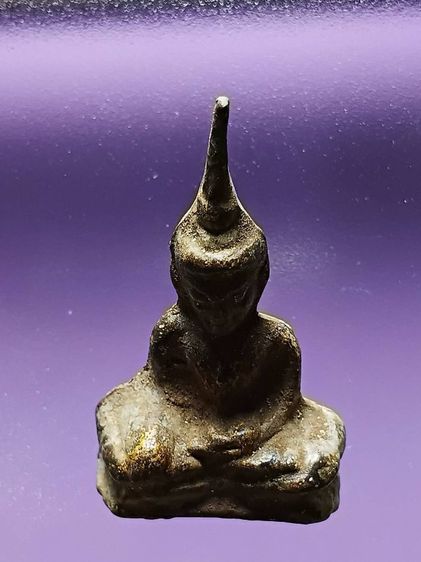 พระท่ากระดาน ขุดพบได้ที่กรุวัดเทวสังฆราม จ.กาญจนบุรี สภาพสวยมาก ผิวเดิมจากกรุ ไม่ผ่านการเช็ดล้าง เกศยาวสวยสมบูรณ์มาก ไม่หักไม่ซ่อม น่าใช้มาก รูปที่ 7