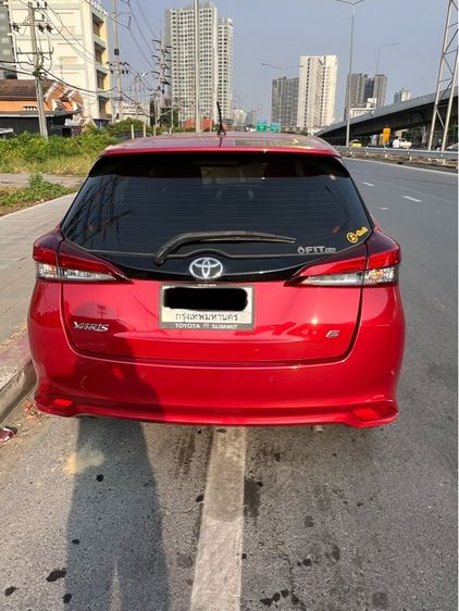 Toyota Yaris 2019 1.2 E Sedan เบนซิน ไม่ติดแก๊ส เกียร์อัตโนมัติ แดง รูปที่ 4