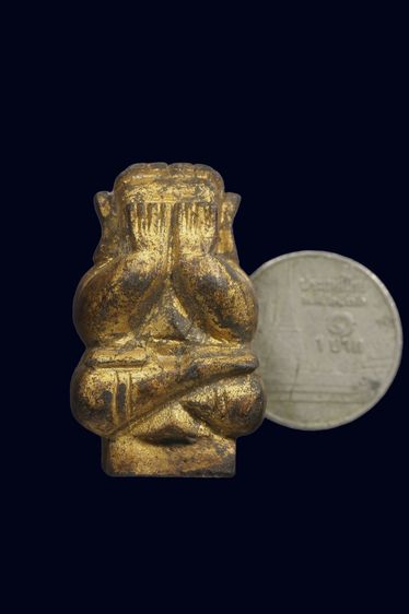 พระปิดตาไม้แกะลงทองหลวงพ่อโนรี รูปที่ 2