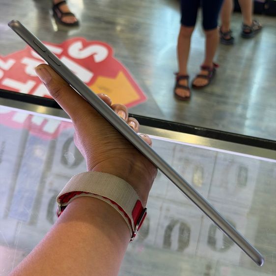 iPad Gen7 32GB WiFi จอ10.2นิ้ว สีดำ เครื่องศูนย์ โมเดลTH สภาพสวยมาก เครื่องใช้งานดีเยี่ยม🔥🔥 รูปที่ 4