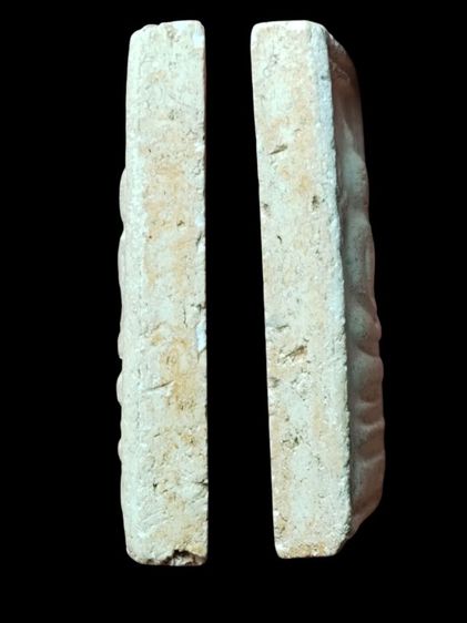 พระพิมพ์ฐานหมอน (ข้างดอกไม้) 

 รูปที่ 3