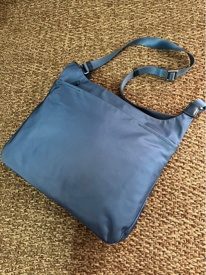 Tumi crossbody  รูปที่ 6