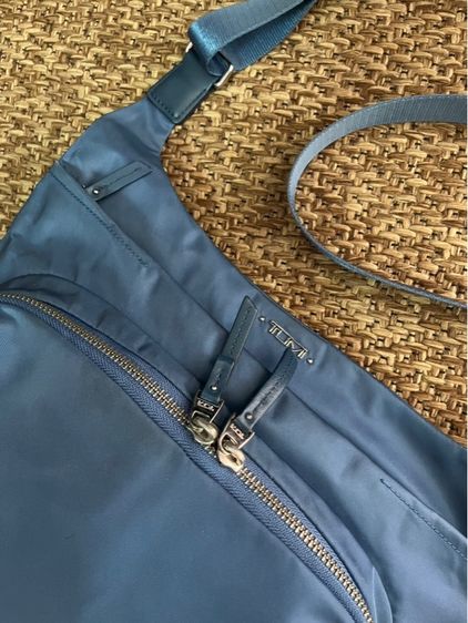 Tumi crossbody  รูปที่ 3
