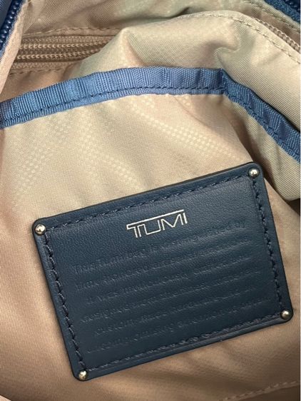 Tumi crossbody  รูปที่ 5