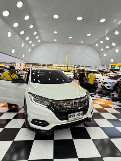 Honda HR-V 2018 1.8 E Sedan เบนซิน ไม่ติดแก๊ส เกียร์อัตโนมัติ ขาว รูปที่ 3
