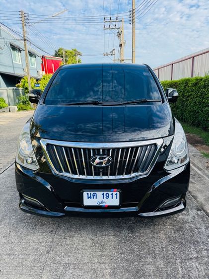 รถ Hyundai H-1  2.5 Deluxe สี ดำ