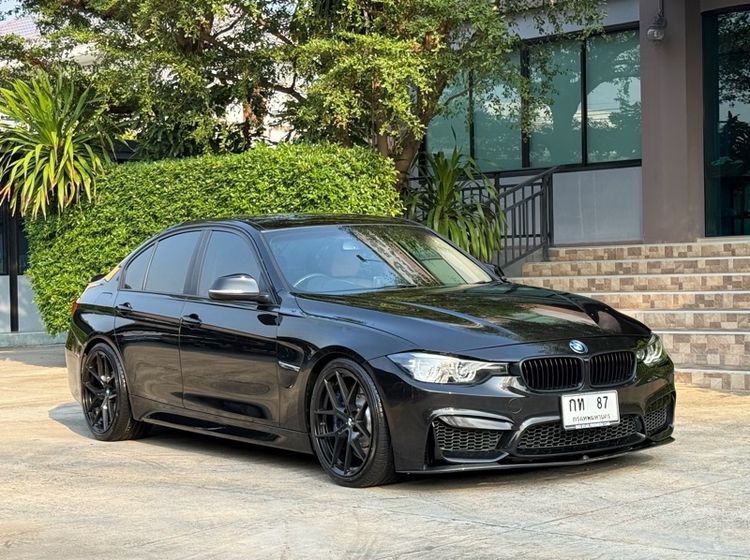 รถ BMW Series 3 320i สี ดำ
