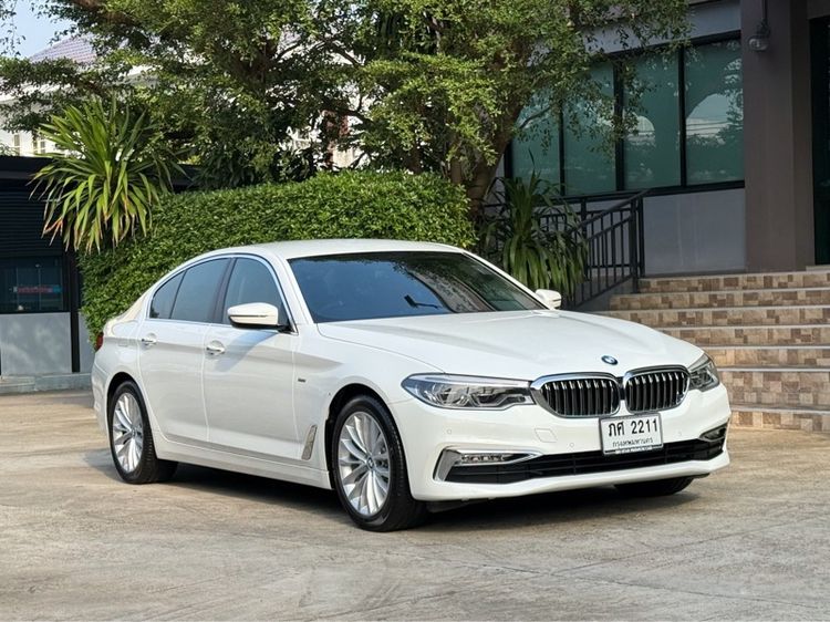 BMW Series 5 2019 520d Sedan ดีเซล ไม่ติดแก๊ส เกียร์อัตโนมัติ ขาว