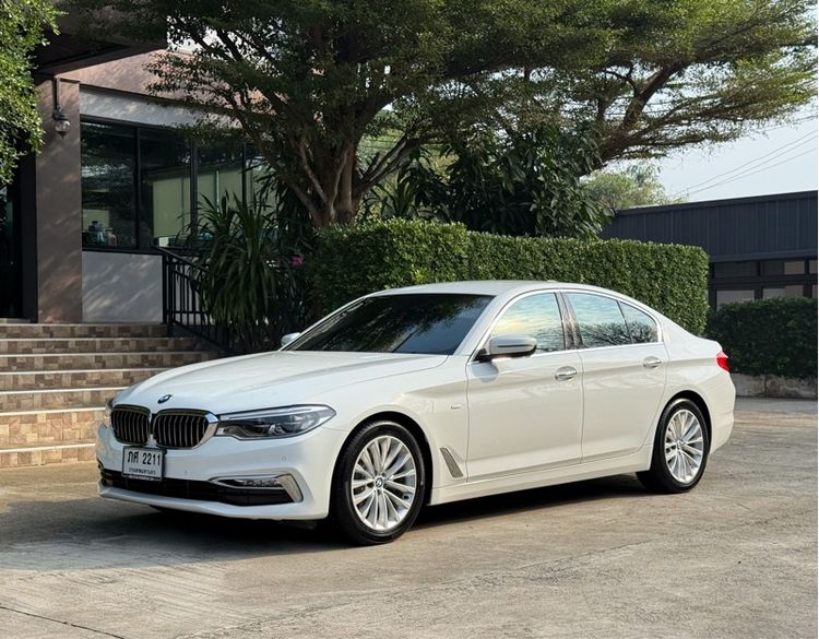 BMW Series 5 2019 520d Sedan ดีเซล ไม่ติดแก๊ส เกียร์อัตโนมัติ ขาว รูปที่ 4